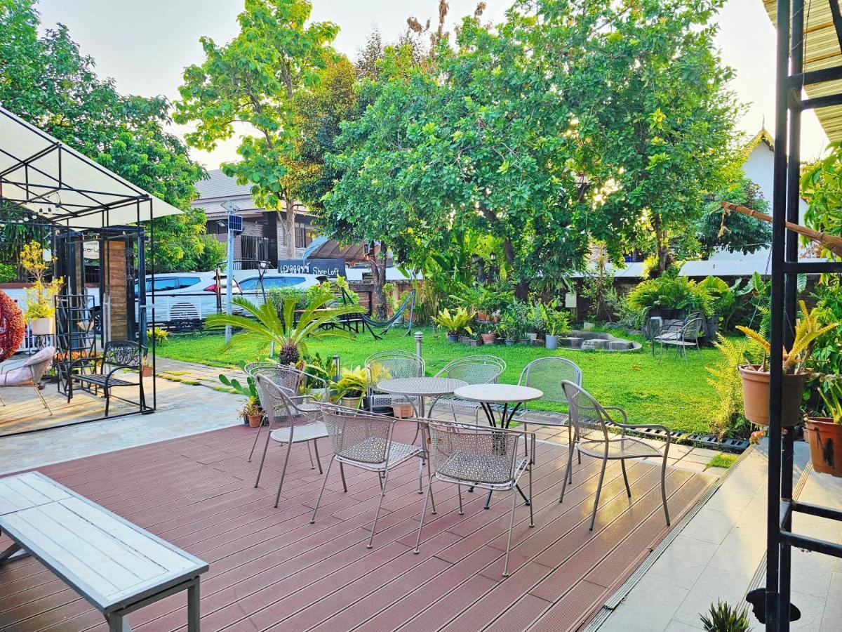 Sherloft Home & Hostel Chiang Mai Esterno foto