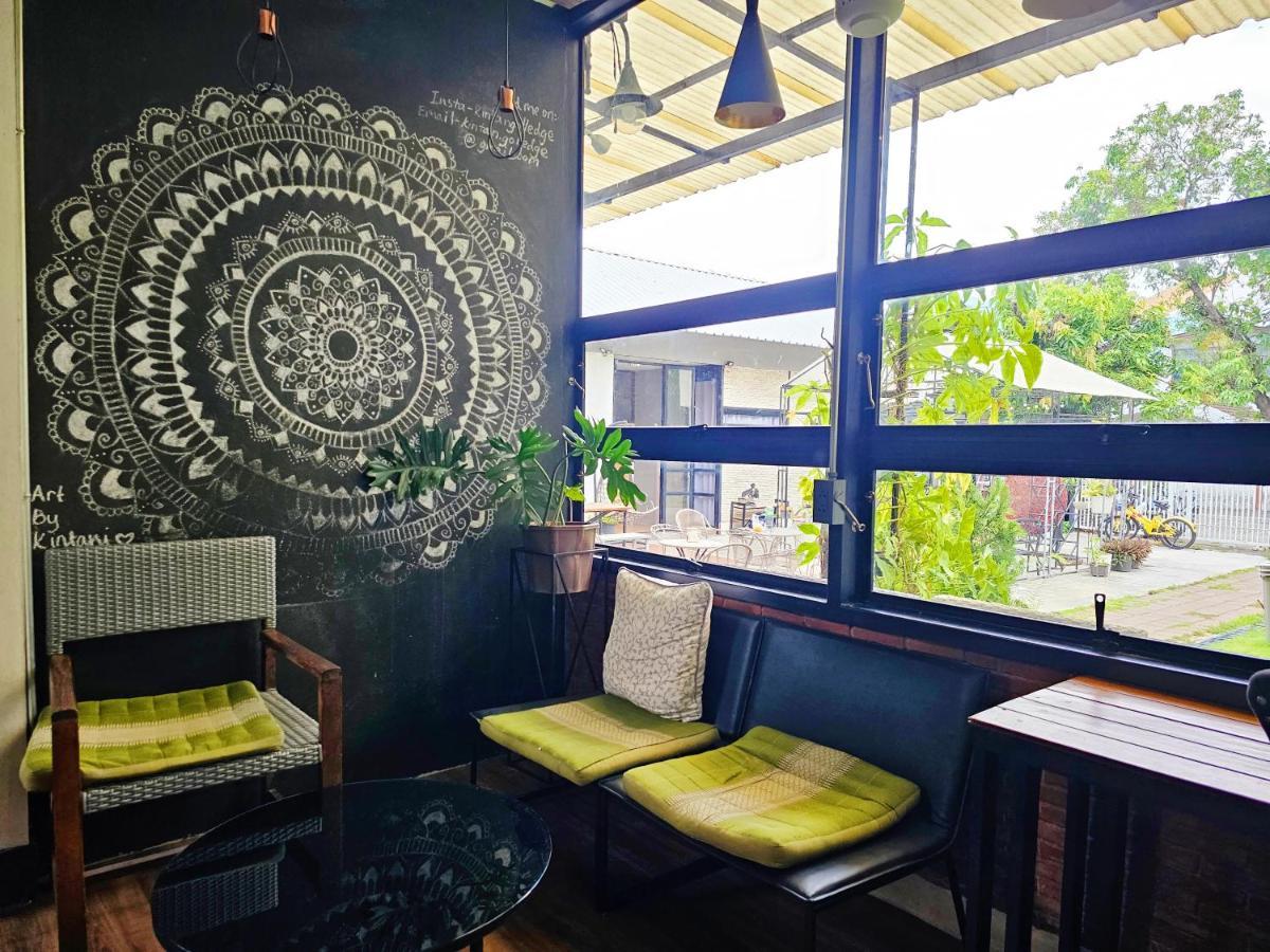 Sherloft Home & Hostel Chiang Mai Esterno foto