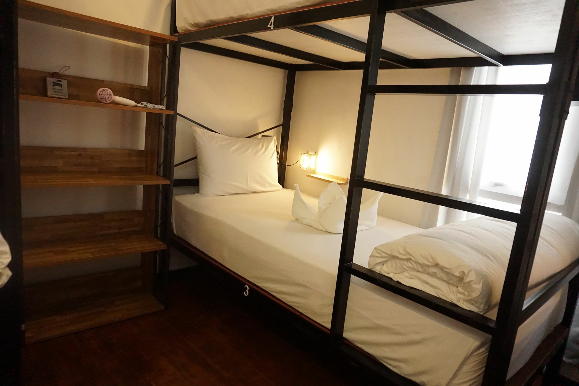 Sherloft Home & Hostel Chiang Mai Esterno foto