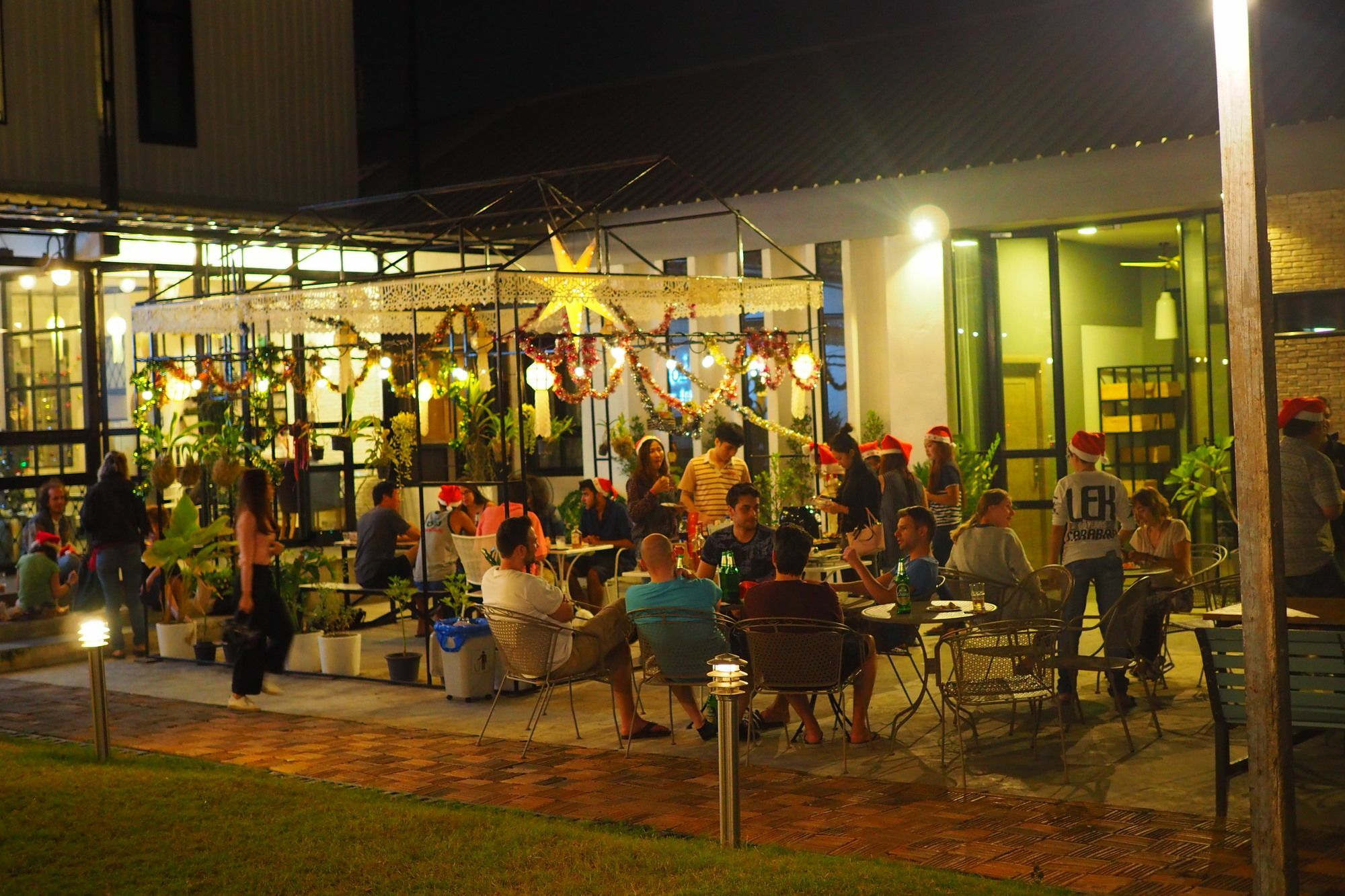 Sherloft Home & Hostel Chiang Mai Esterno foto