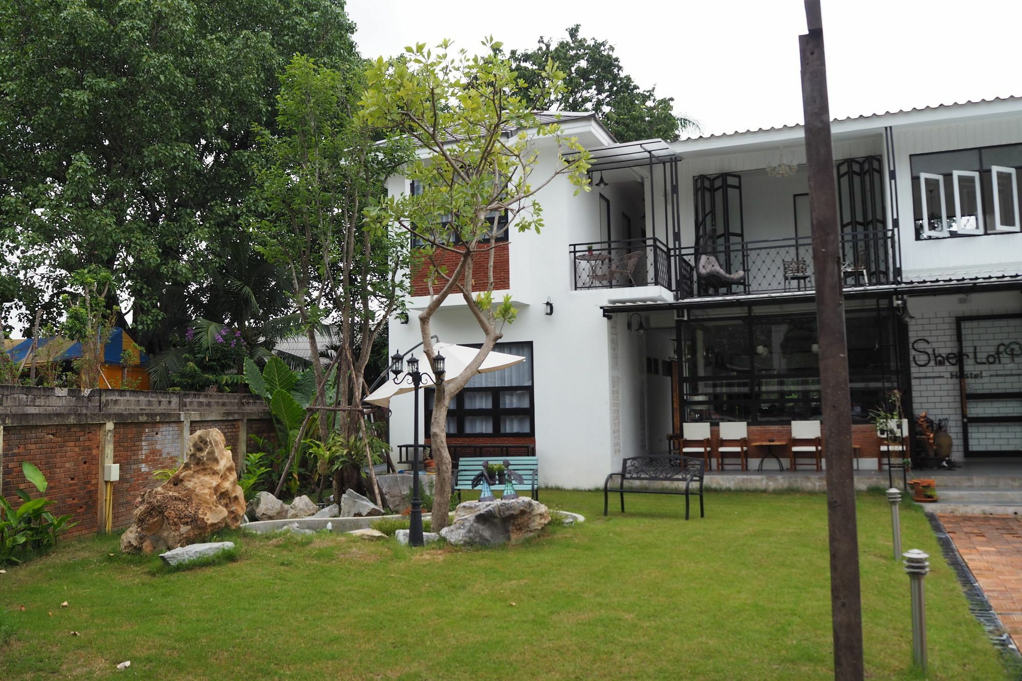 Sherloft Home & Hostel Chiang Mai Esterno foto
