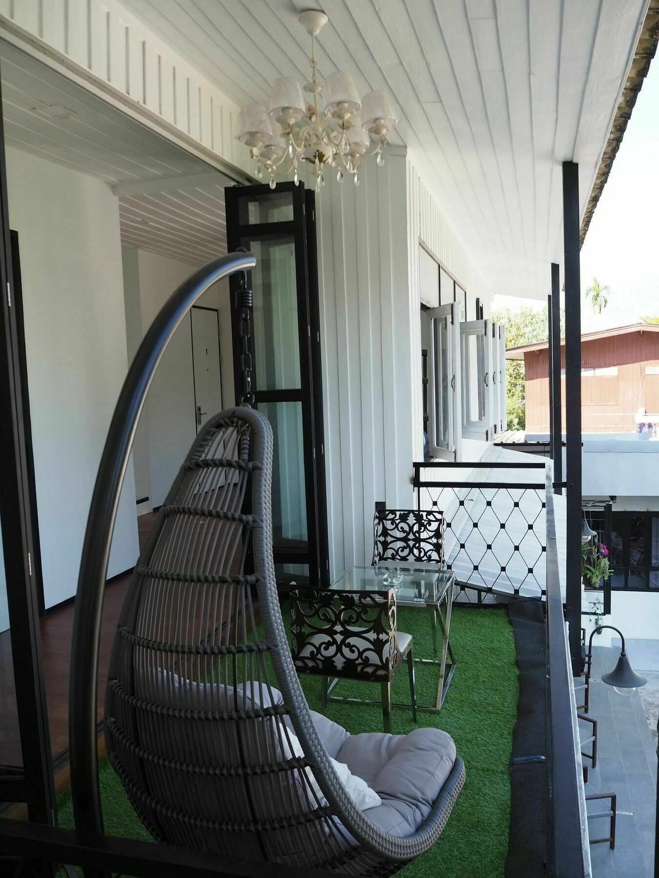 Sherloft Home & Hostel Chiang Mai Esterno foto